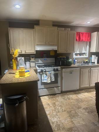 $48,900 / 3br - 1216ft2 - Nation Blue Ribbon School District of Byron Center! (Grand Rapids / Byron Center)64308911923587124