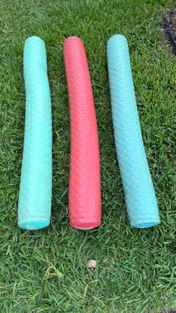 Three Cascade Mountain Tech Deluxe Pool & Water Sports Noodles 1