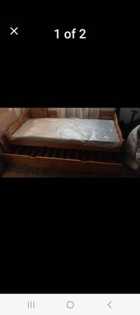 Solid wood twin/full trundle bed frame 1