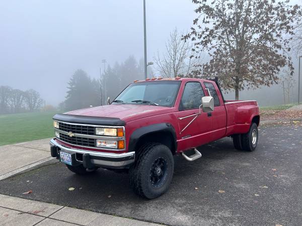 1990 CHEVROLET K3500 dually diesel 4 speed manual - $7,200 (Forest Grove)634354198037771213