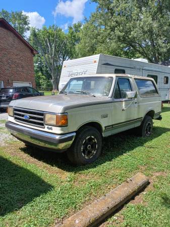 1990 bronco - $2,000 (Gallatin)63470756548481121