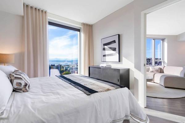 $3,210 / 1br - 643ft2 - Modern Luxury in the Heart of Downtown! (South Lake Union)63688497500675124
