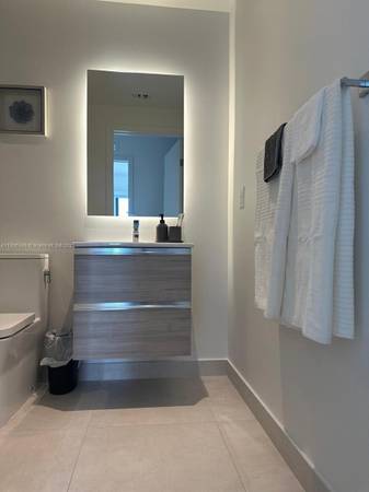 $3,800 / 2br - 907ft2 - Luxury 2bd Condo with Stunning City Views in Miami (Miami)64002013336449122