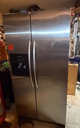 Working fridge (with issues) 1