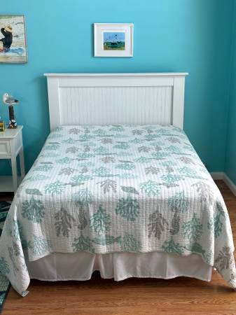 Full size wood bed with mattress and box spring 1