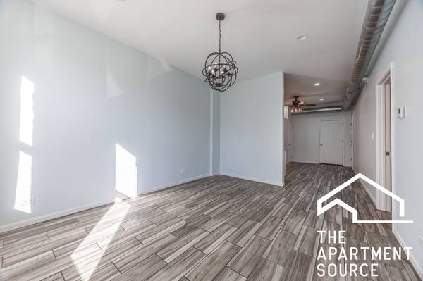 $1,500 / 2br - AMAZING 2 BED IN PRIME PILSEN 18TH - Won't Last (Pilsen)64041808311171122