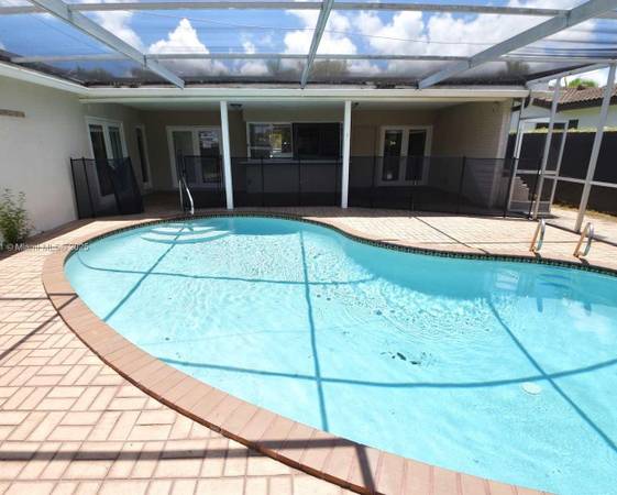 $3,440 / 3br - 1888ft2 - 3B/2B Single Family Home with Pool in Hollywood (Hollywood Beach)63906439680899122