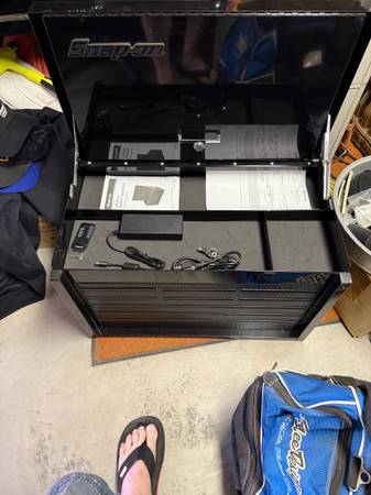 Snap On Bluetooth speaker 1