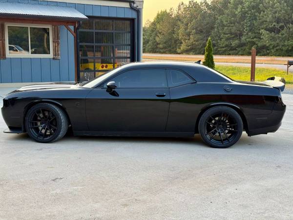 Truck, SUV and Marine Sales / Guntersville Alabama - $95000.00 (Guntersville Alabama)63624888672641122
