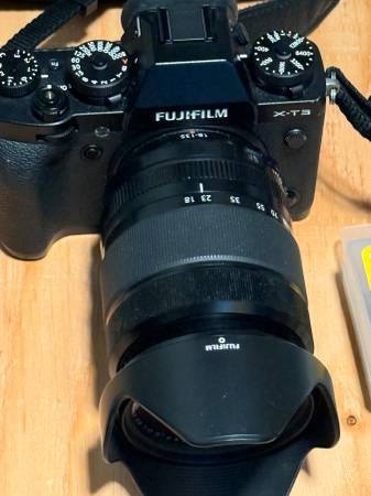 Fuji XT3 Camera with 18-135 Zoom Lens plus extras 1