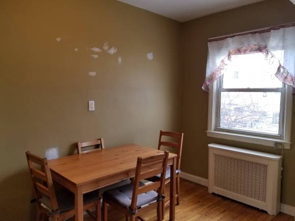 $1,800 / 2br - Forest Hills 2 Bedroom (Forest Hills)63689608363651120