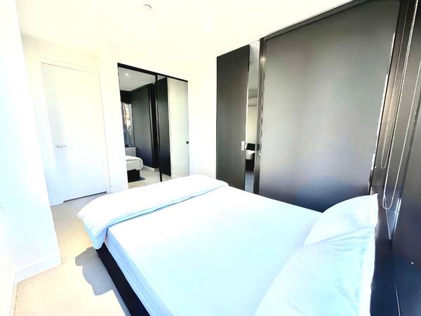 Are you looking for a room? 1