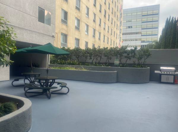 $1,988 / 2br - 735ft2 - 📞 Call Now – Limited-Time Specials for Seniors 62+ (1221 W 7th St, Los Angeles, CA)63857624341121124