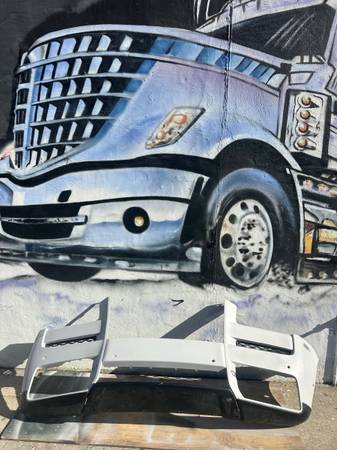 ROLLS ROYCE CULLINAN OEM FRONT BUMPER COVER 2018-2023 1