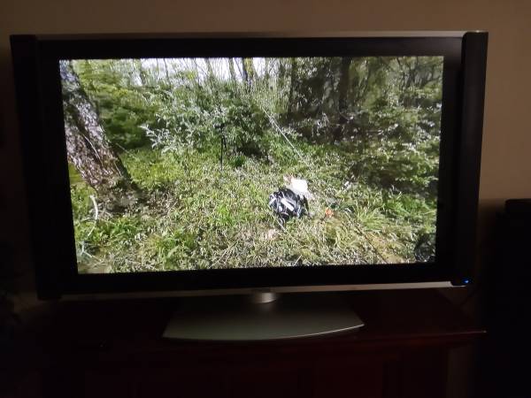Hitachi 42HDT7942" UltraVision high-definition plasma TV 1