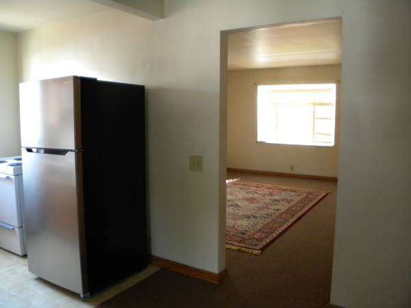 $650 / 1br - 600ft2 - 1st fl., plus GARAGE, FREE HEAT (Canton)63661042253315120