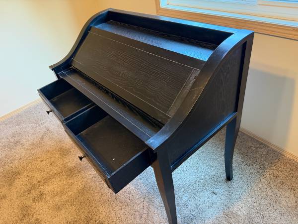 Black fold down desk 1