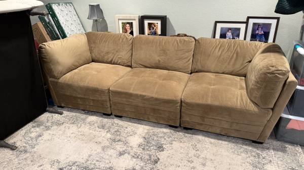 free sectional sofa and ottomans - beige, great shape