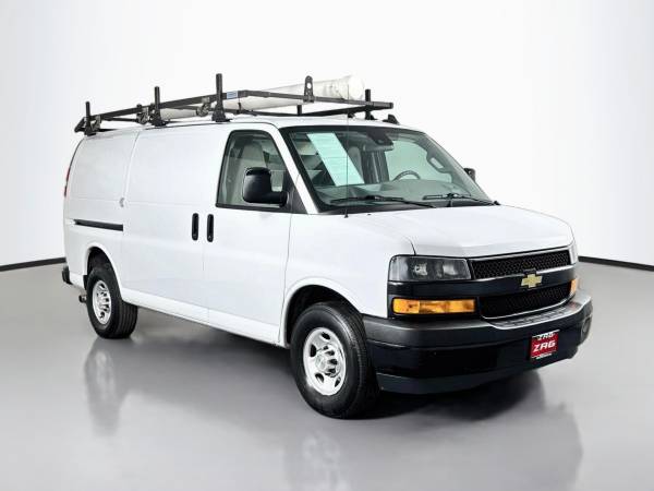 2019 Chevrolet Express - Photo 7