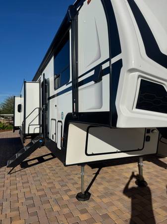 2026 Coachman Chaparral 375 BSF 5th wheel 1