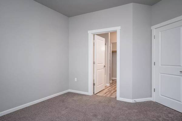 $1,456 / 1br - 588ft2 - ¿Por qué esperar? Tu departamento ideal de 1 habitación y 1 baño ya está aquí. (Vancouver)63672619158017124