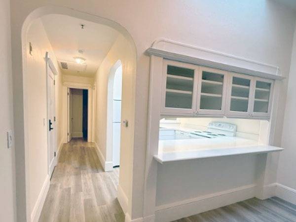 $2,195 / 1br - 646ft2 - ¡IMPRESIONANTE! Apartamento de 1 dormitorio y 1 baño :: ¡AHORROS! :: Alquiler por debajo del mercado :: Cocina moderna (centro de San José)63813640034819124