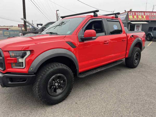 2018 Ford F150 Raptor pickup - Photo 3