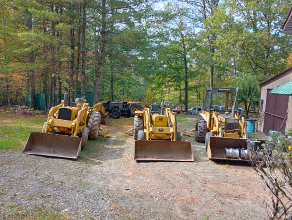 (3) CASE , JOHN DEERE BACKHOES RUN & DRIVE 1