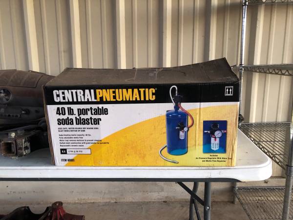 Soda Blaster 40lb. pressurized Central Machinery 1