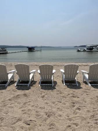 $169 / 2br - North Lake Leelanau carriage/cottage. Sandy beach front on North Lake (Trail Leland)64037896010883120