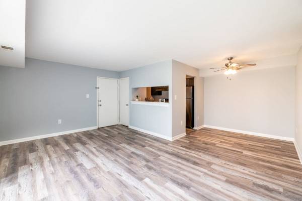 $1,605 / 1br - 687ft2 - 1/bd 1/ba, Wooded View, On-Site Management (13940 Longwood Manor Ct, Woodbridge, VA)63779373799169123