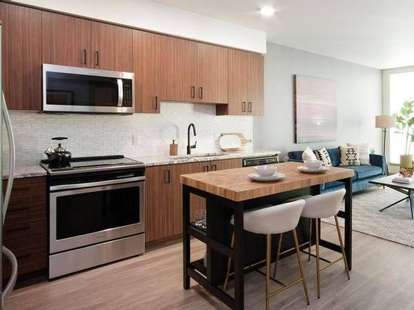 $1,999 / 1br - 786ft2 - 24/7 Parcel Lockers, Electric Vehicle Charging Stations, Courtyard (Kerns/Buckman)64038877914369120