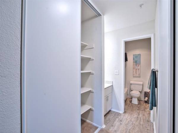 $2,250 / 1br - 701ft2 - Community Playground, Patio/Balcony (hayward / castro valley)63657880243587123