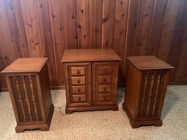 MCM Stereo Console 1