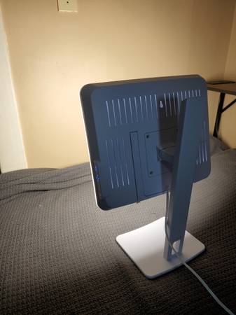 Daylight Lamp w/Stand & Instructions in box, Like New - $30 (Middletown)63437556287105122
