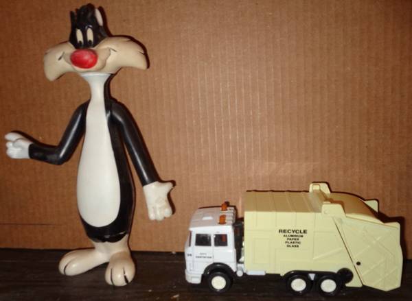 sylvester the cat + matchbox truck 1