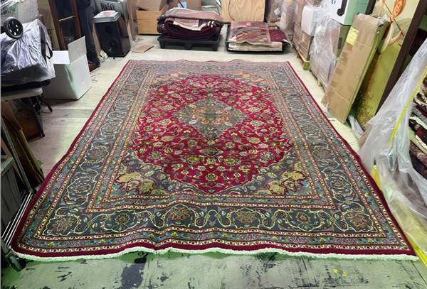 Authentic Mashhad Persian Hand-Knotted Wool Area Rug 1