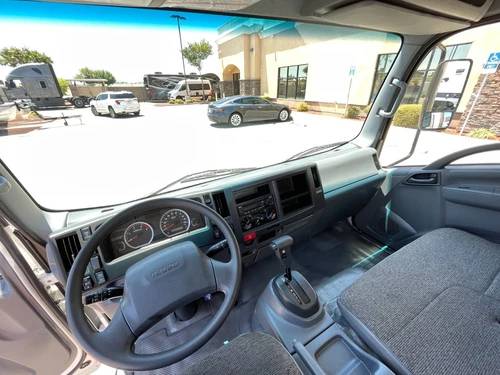 2020 Isuzu 24ft NRR - Photo 7