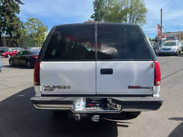 1995 GMC YUKON SLT // 1 OWNER // 4X4 - $2,995 (CLEAN TITLE /PRICED WAY BELOW RETAIL)63495703633537122
