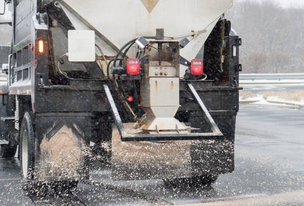 CDL-B SALT TRUCK DRIVERS – $35+/hr + 5hr minimum – Utica/Metro Detroit 1