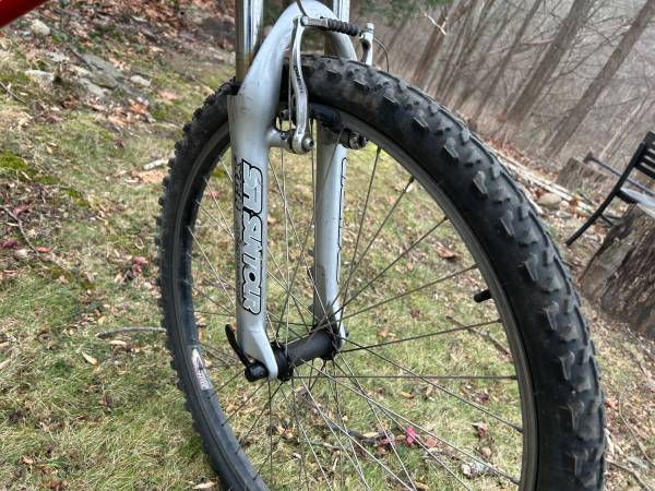 17 en Giant Rincon 21 velocidades de aluminio - $175 (Ridgefield, Connecticut)63470439297667121