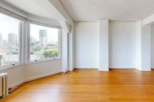 $1,425 / 2br - 2238 Hyde Street rises tall and slender on Russian Hill (russian hill)64023718510721121