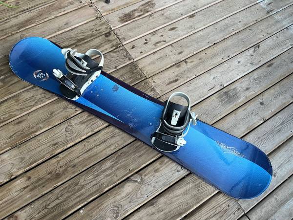 156cm Snowboard with Bindings 1