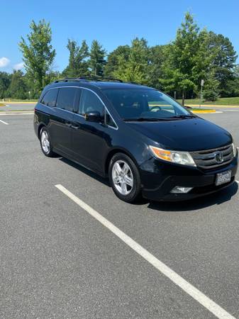 2013 Honda Odyssey Minivan - $5,300 (Woodbridge)63616381036289121