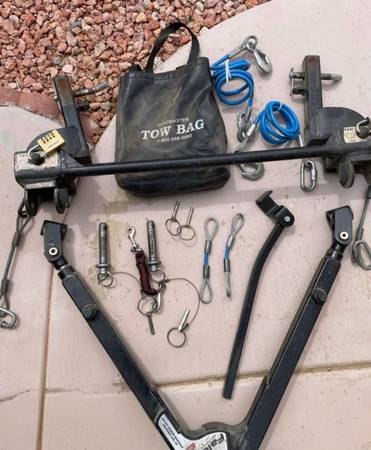 Roadmaster Falcon 2 Tow Bar & RVi Brake System 1