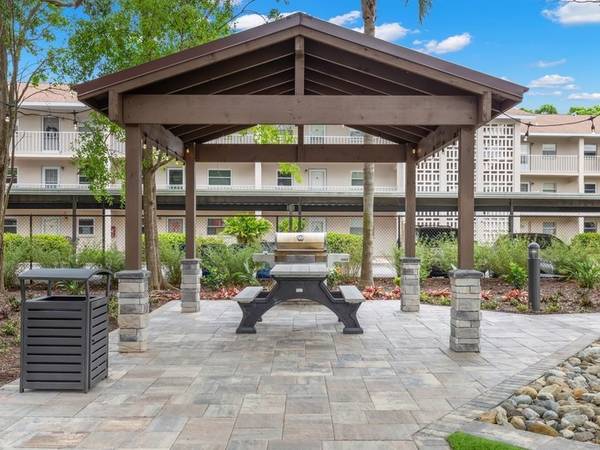 $1,399 / 1br - 675ft2 - The Perfect Blend of Price and Convenience! (4055 MacEachen Blvd, Sarasota, FL)63791080783617122