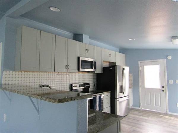 $328,000 / 3br - 1248ft2 - Casa lista para mudarse en un gran lote esquinero (Pasco)63662891619841123
