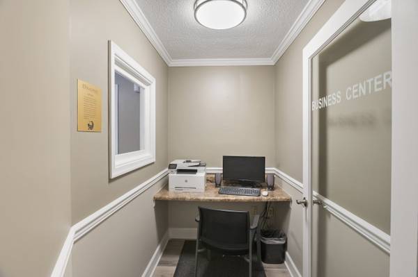 $1,810 / 1br - 850ft2 - Estacionamiento gratuito abundante, lavavajillas, admitimos mascotas63822288467585122