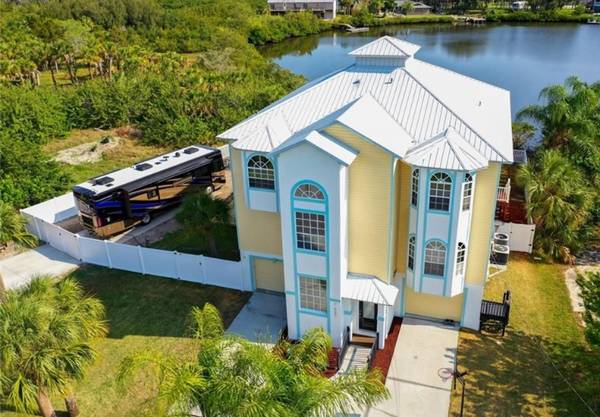 $950,000 / 6br - 2736ft2 - Beautiful 6 Bedroom 3 1/2 bath Home W/pool (Port Richey)63816653685761120