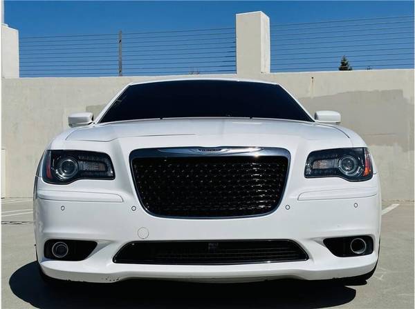 2014 Chrysler 300 SRT8 4dr Sedan WE SHIP CALIFORNIA CARS ANYWHERE! - $33,999 (+ Auto Race CA - Over 100 Cars)63654701234563123